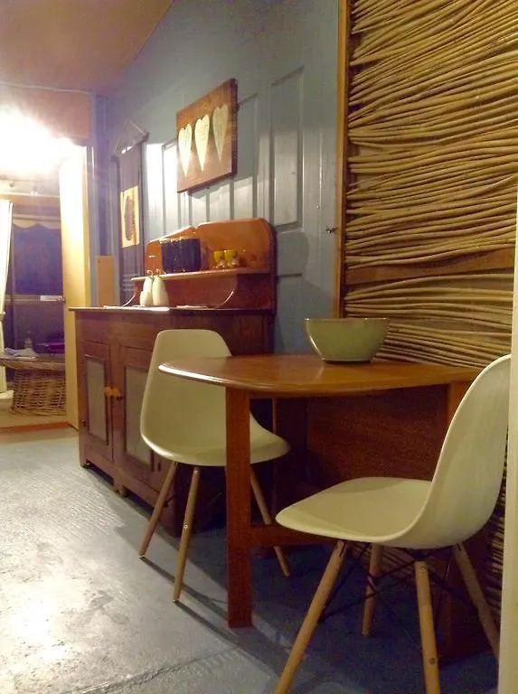 Butterfly Studio Proserpine Pensjonat