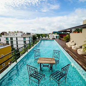 Be Playa Boutique & Rooftop Bar 4* Playa del Carmen